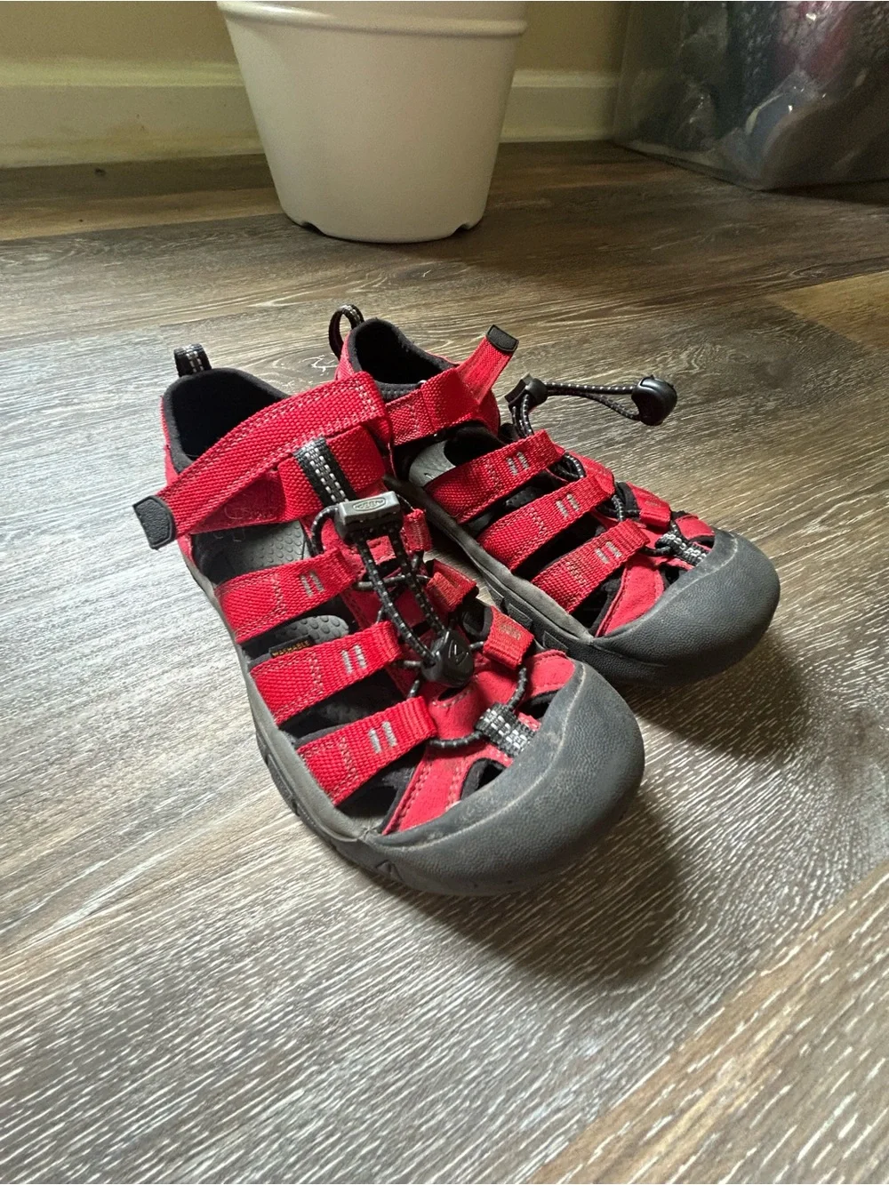 Keene Hiking Red Outdoor Sandal Sneakers Kids Size 3